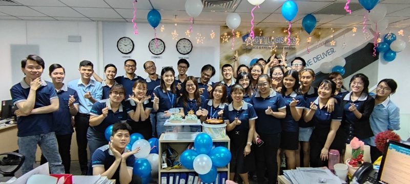 đại gia đình Knight Logistics