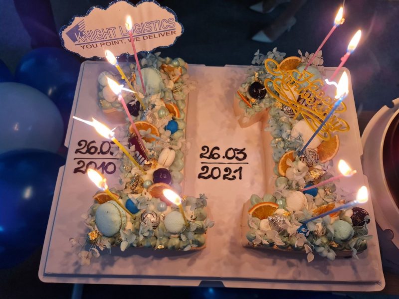 Kỉ niệm thành lập công ty Knight Logistics