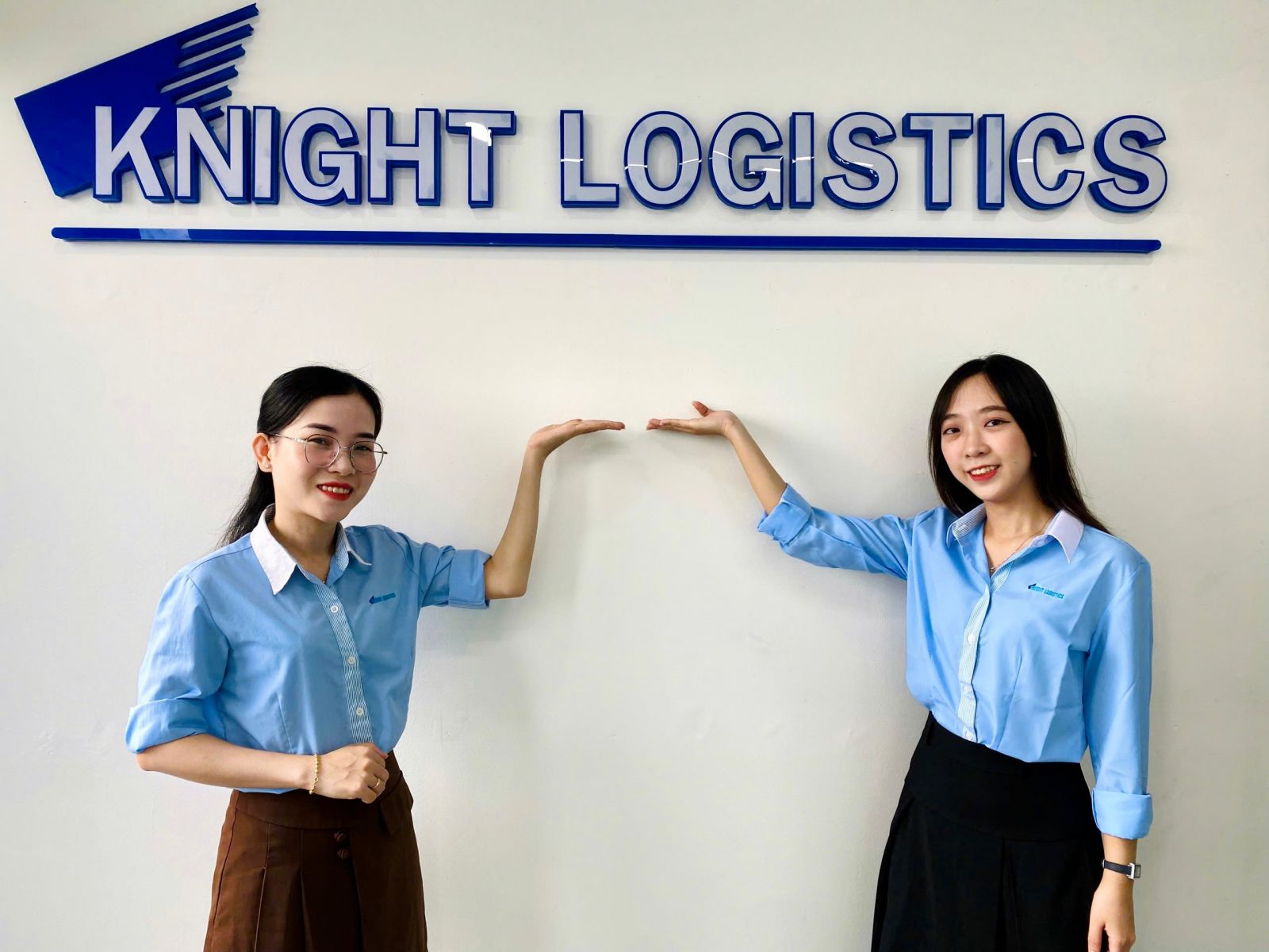 Hình 3. "Check-in" văn phòng mới Knight Logistics Đà Nẵng 
