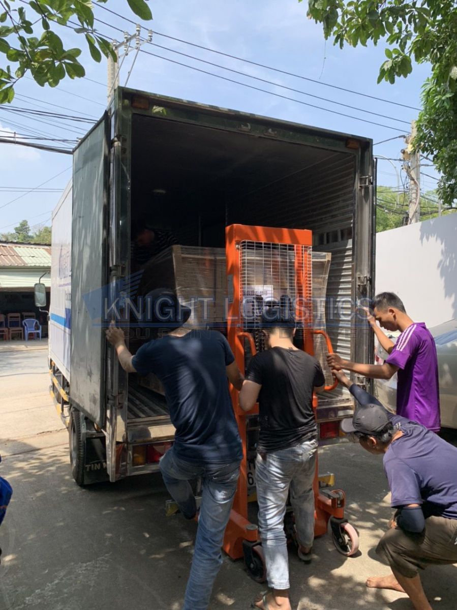 Rút hàng tại cảng knight logistics