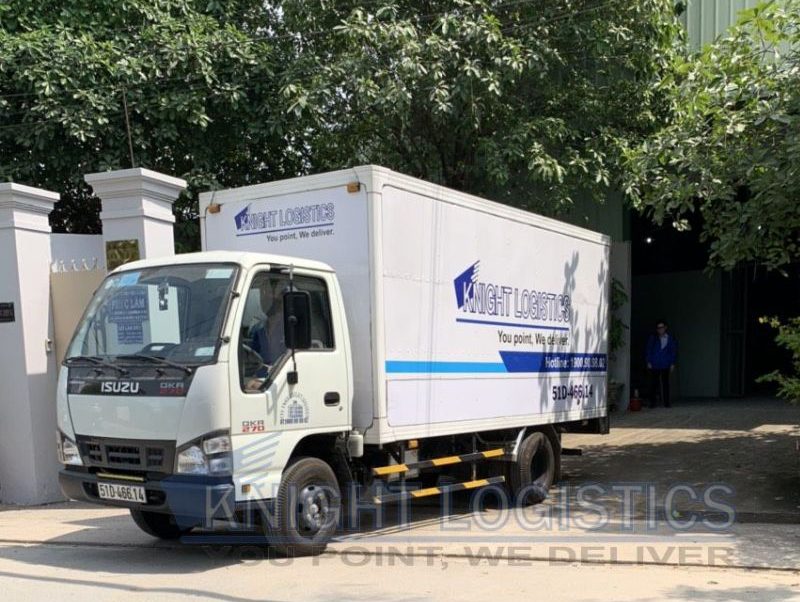 xe tái tới rút ruột