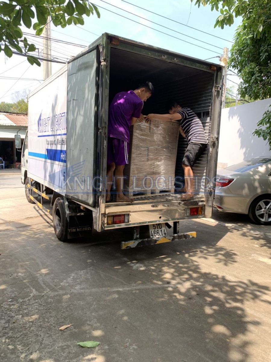 Rút hàng tại cảng