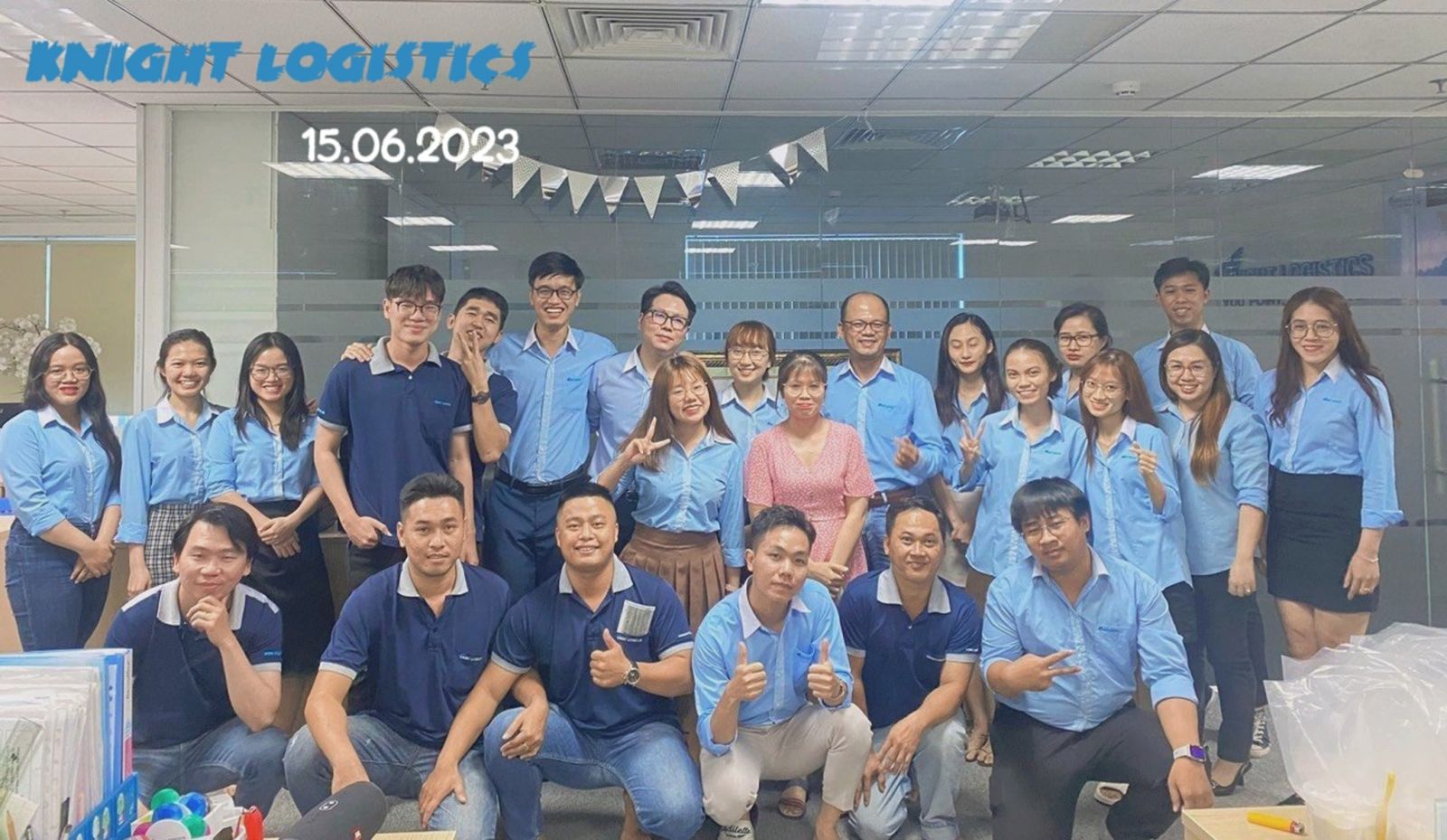 Tập thể nhân viên Knight