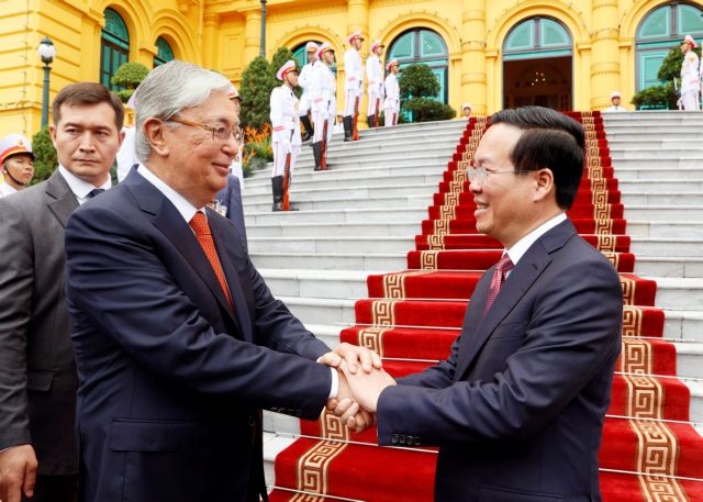 VIỆT NAM VÀ KAZAKHSTANI HỢP TÁC TRONG LĨNH VỰC VẬN TẢI VÀ HẬU CẦN