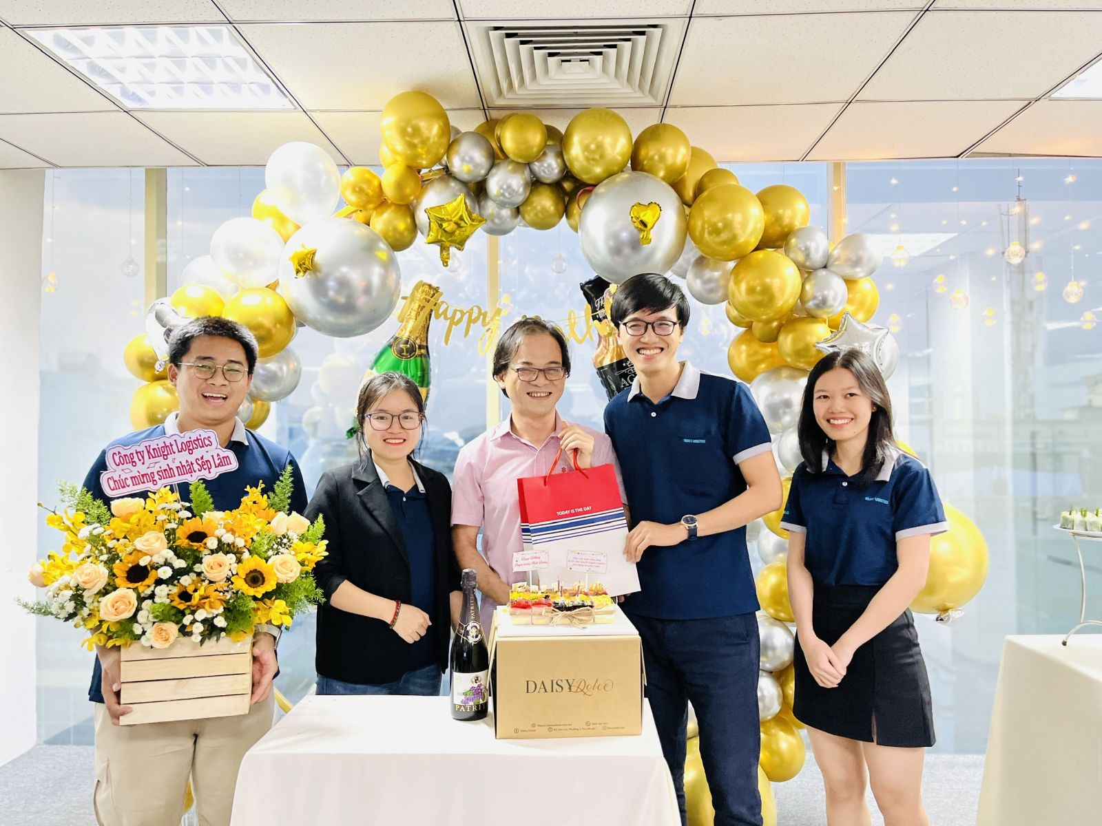 CHÚC MỪNG SINH NHẬT SẾP LÂM1 