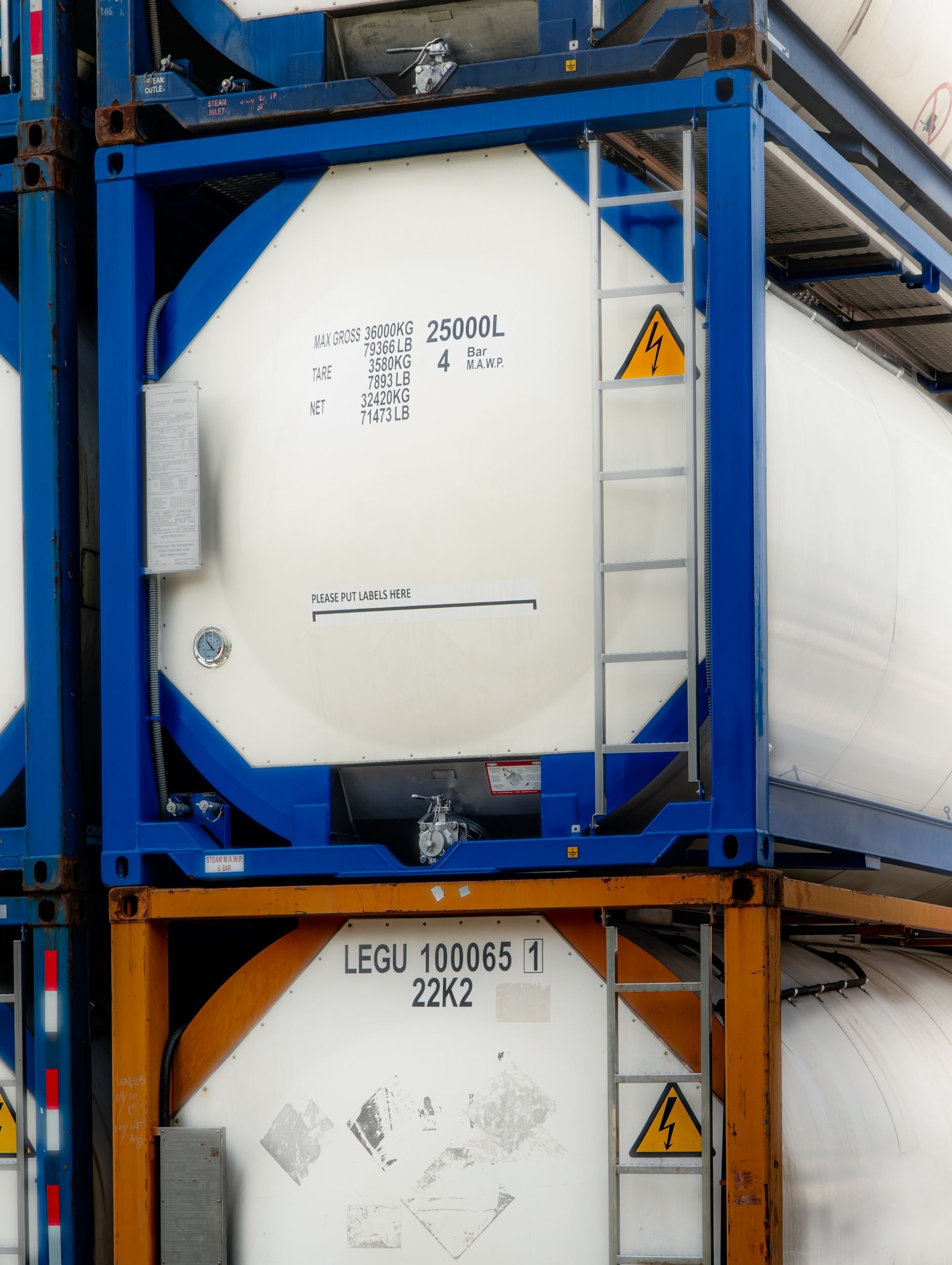 DỊCH VỤ BƠM NITROGEN LIQUID VÀO ISO TANK HELIUM